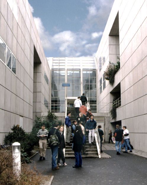 Hamilton Ground floor enterance